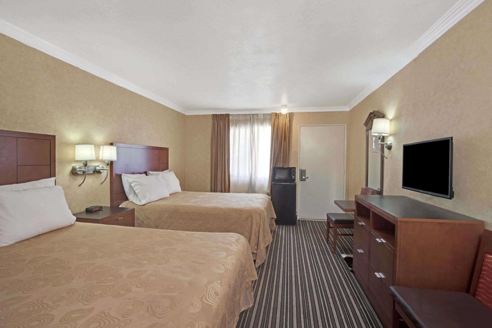 Buena Park Inn エクステリア 写真